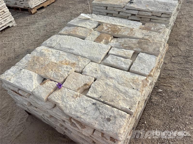  Quantity of (10) Pallets of Austin Texas White Nic Egyéb mezőgazdasági gépek
