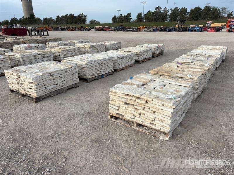  Quantity of (10) Pallets of Austin Texas White Nic Egyéb mezőgazdasági gépek