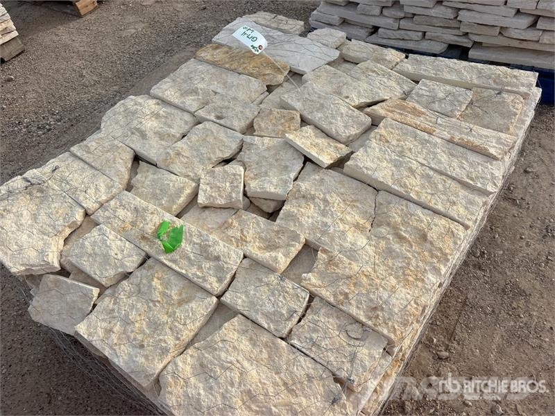 Quantity of (10) Pallets of Austin Texas White Nic Egyéb mezőgazdasági gépek