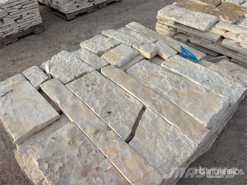 Quantity of (10) Pallets of Austin Texas White Nic Egyéb mezőgazdasági gépek