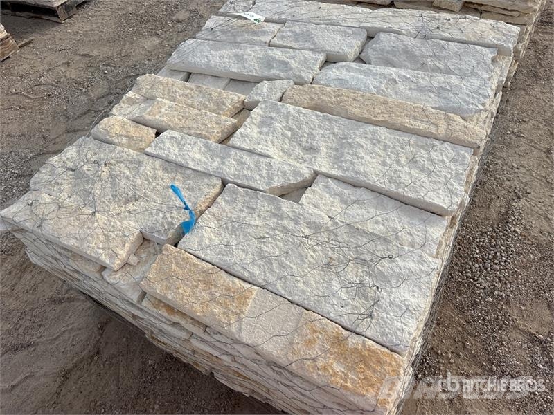 Quantity of (10) Pallets of Austin Texas White Nic Egyéb mezőgazdasági gépek