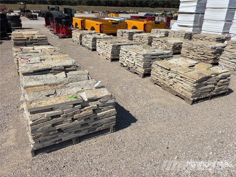  Quantity of (10) Pallets of Lueders Texas Buff Rou 其他農業機械