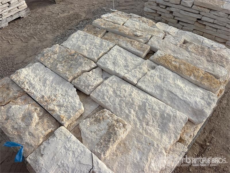 Quantity of (10) Pallets of Austin Texas White Nic Egyéb mezőgazdasági gépek