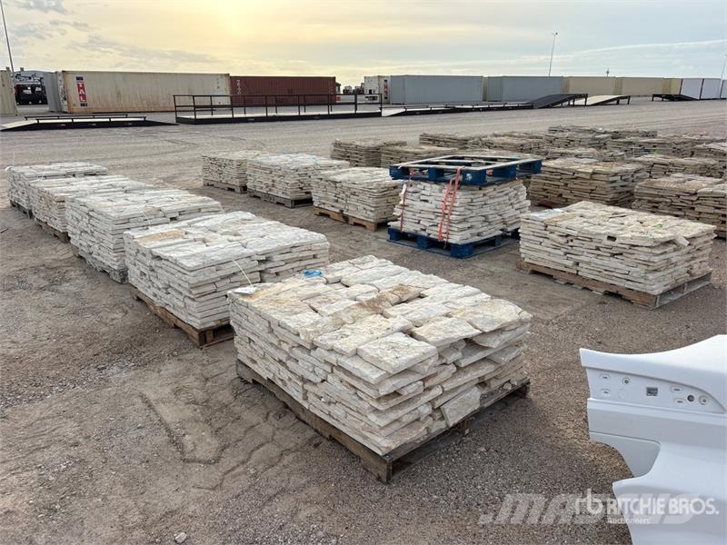 Quantity of (10) Pallets of Austin Texas White Nic Egyéb mezőgazdasági gépek
