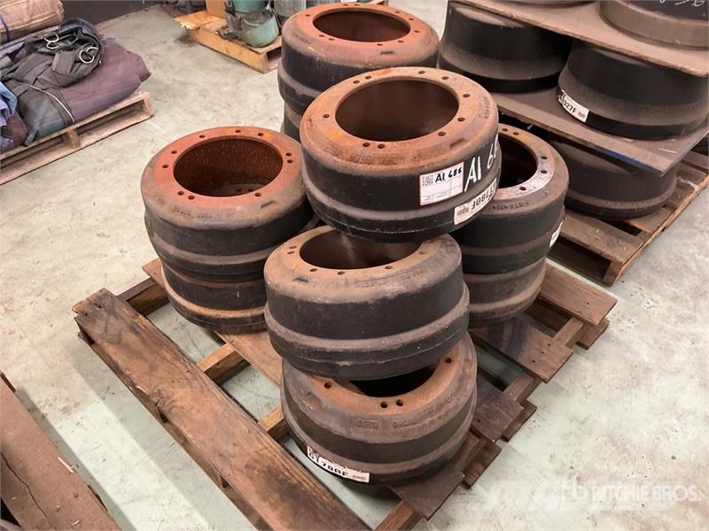 Quantity of (10) Unused Webb 61780F Brake Drums Otros componentes