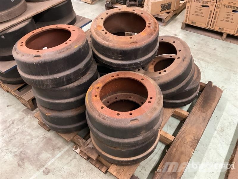 Quantity of (10) Unused Webb 61780F Brake Drums Otros componentes