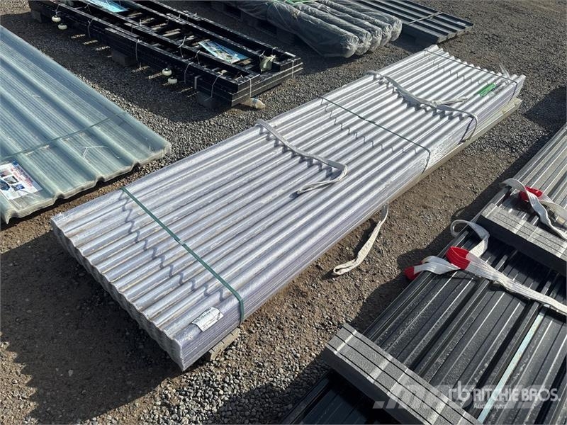 Quantity of (100) 12 ft x 3 ft Corrugated Polycarb Csörlők, emelőberendezések és anyagmozgató liftek