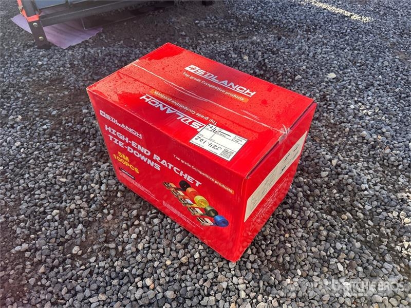 Quantity of (100) 5M Ratchet Straps (Unused) Outros componentes