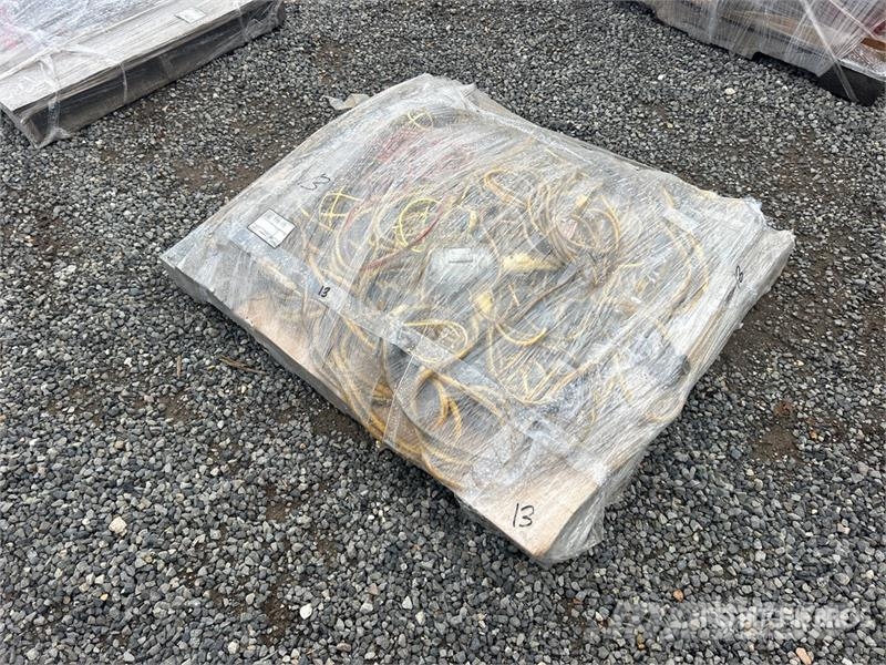  Quantity of 110 V Work Lights معدات البناء - غير ذلك