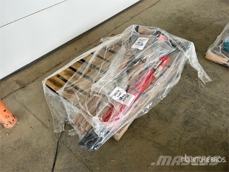 Quantity of (12) Assorted Landscaping Tools Sonstige Landmaschinen