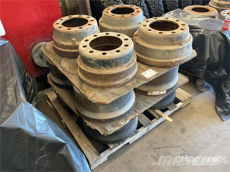  Quantity of (12) Brake Drums Drugi deli