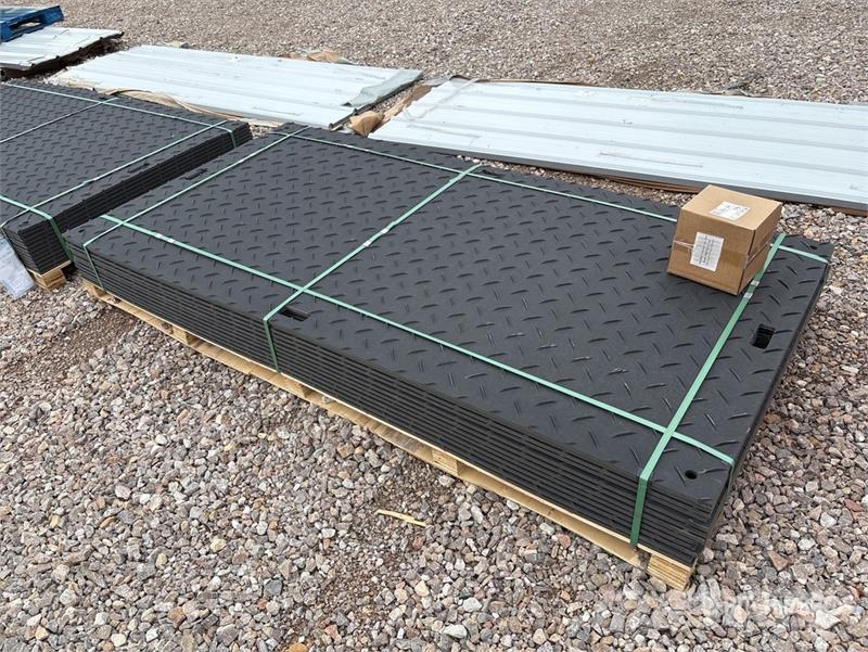 Quantity of (12) SKLP SK-LJB12 Polyethylene Traff Transport – ostalo