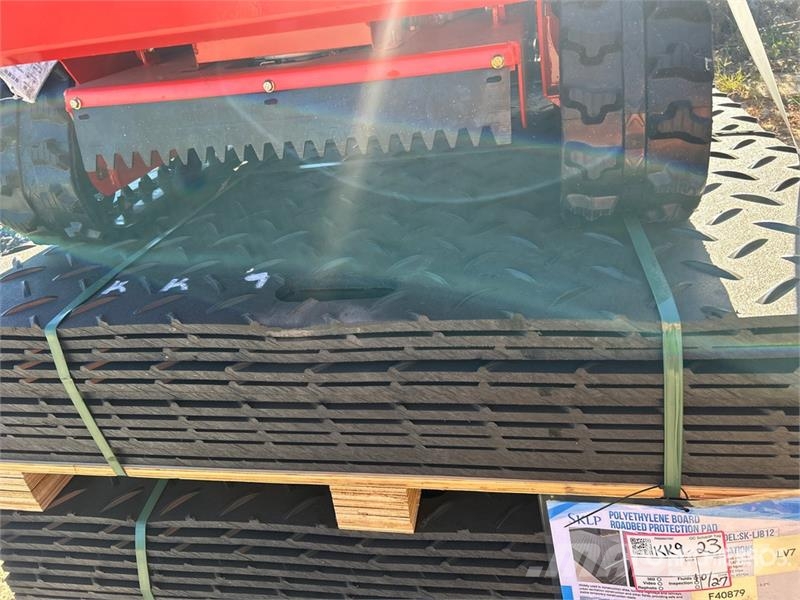  Quantity of (12)  SKLP SK-LJB12 94 in x 47 in Road Ostale kargo komponente
