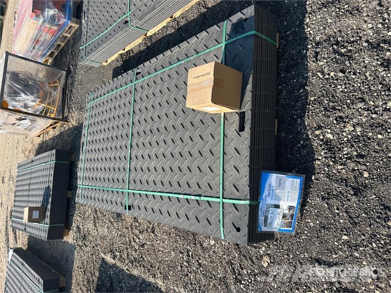 Quantity of (12) SKLP SK-LJB12 94 in x 47 in Poly Transport - Anderen