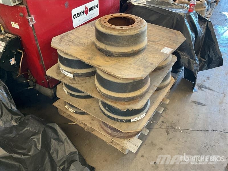 Quantity of (13) Brake Drums Otros componentes