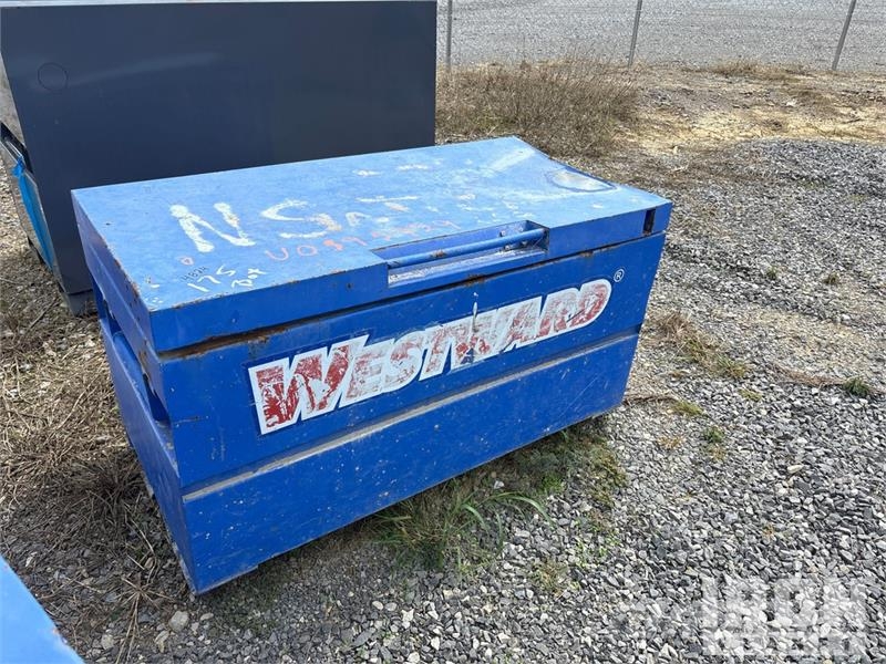  Quantity of (13) Gang Boxes 4824 Drugi deli