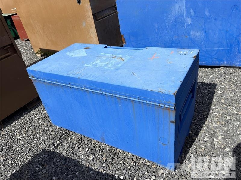 Quantity of (13) Gang Boxes 4824 Drugi deli