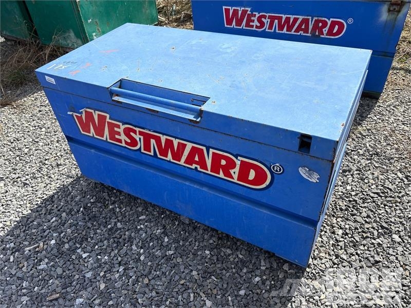  Quantity of (13) Gang Boxes 4824 Drugi deli