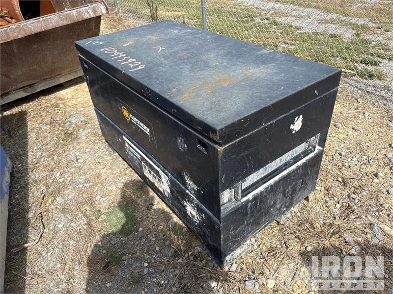  Quantity of (13) Gang Boxes 4824 Drugi deli