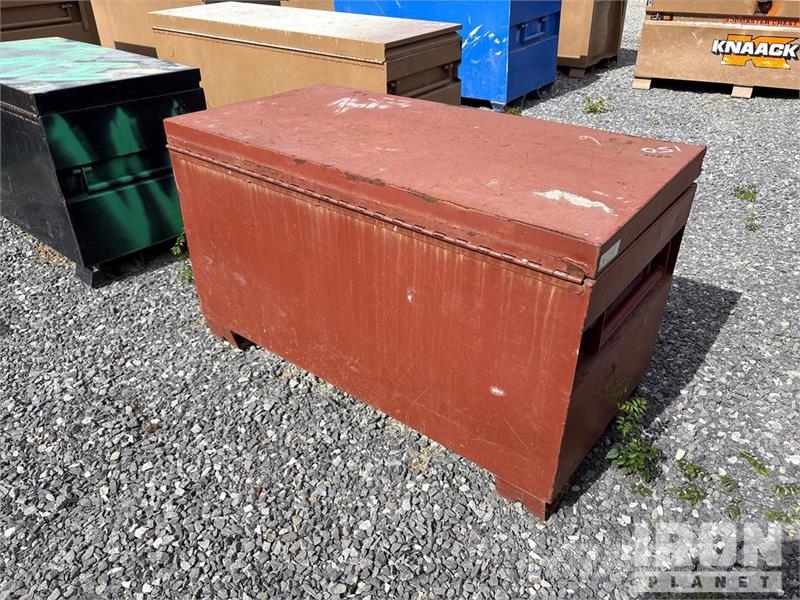  Quantity of (13) Gang Boxes 4824 Drugi deli