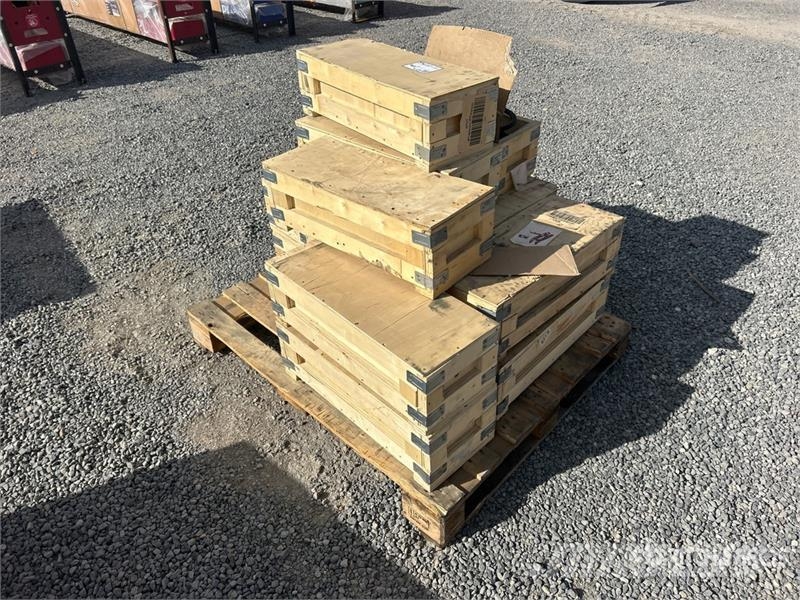 Quantity of (14) 7 in Hydraulic Excavator Thumb (U Buckets
