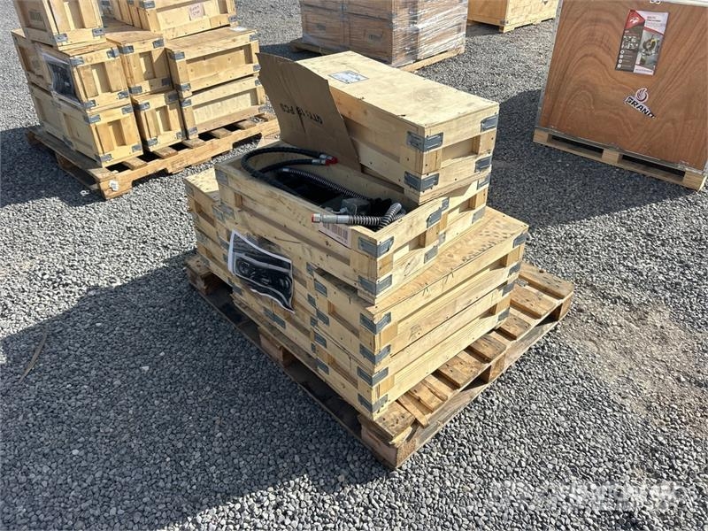 Quantity of (14) 7 in Hydraulic Excavator Thumb (U Buckets
