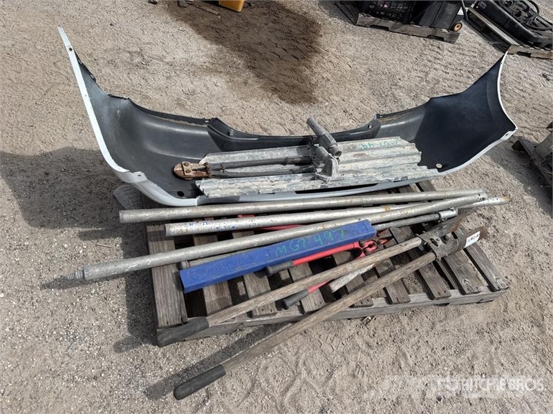 Quantity of (14) Tools Drugi deli