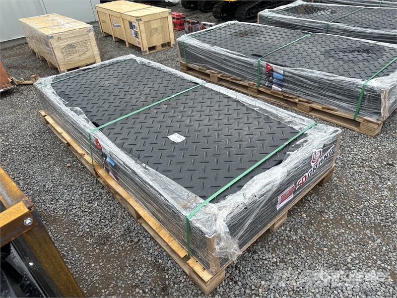 Quantity of (15) FPM Ground Protection Mats (Unus Accessoires en onderdelen voor boormachines