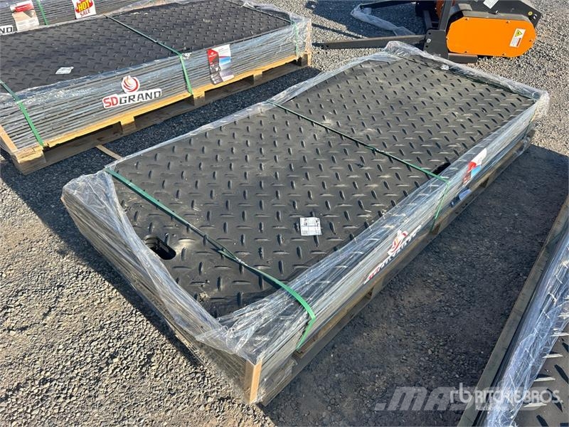 Quantity of (15) FPM Ground Protection Mats (Unus Rezervni delovi i oprema za bušenje