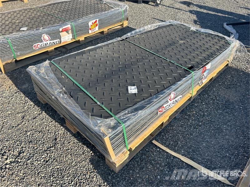 Quantity of (15) FPM Ground Protection Mats (Unus Rezervni delovi i oprema za bušenje