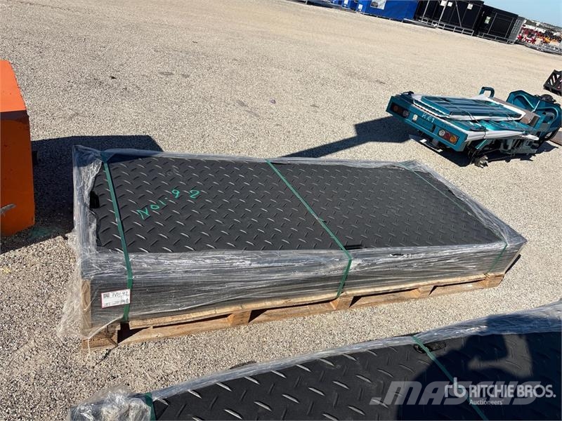 Quantity of (15) FPM Ground Protection Mats (Unus Accesorios y repuestos para equipos de perforación
