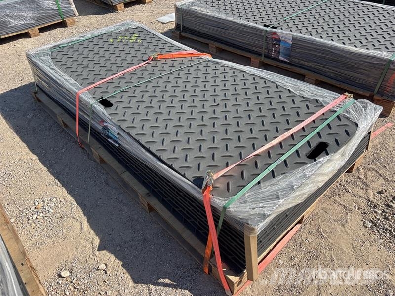  Quantity of (15)  FPM Ground Protection Mats (Unus معدات النقل - غير ذلك