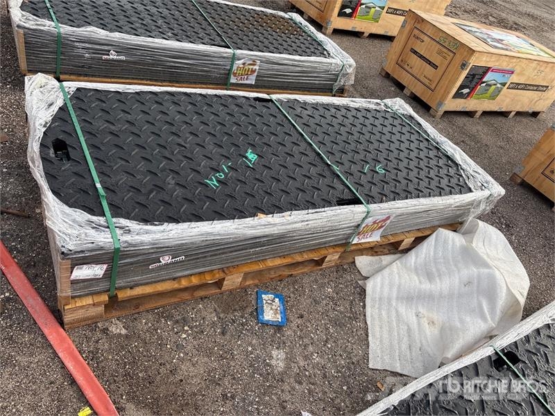  Quantity of (15)  FPM Ground Protection Mats (Unus ملحقات وقطع غيار معدات الحفر