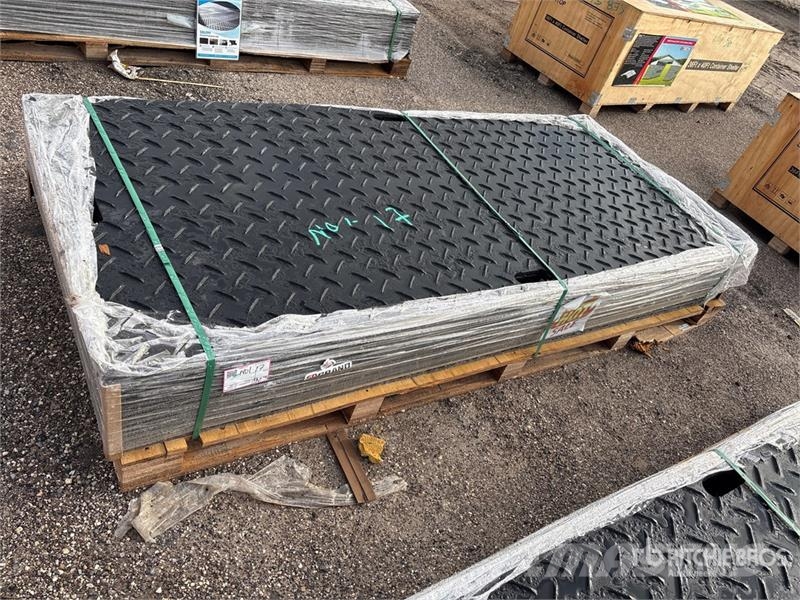  Quantity of (15)  FPM Ground Protection Mats (Unus ملحقات وقطع غيار معدات الحفر
