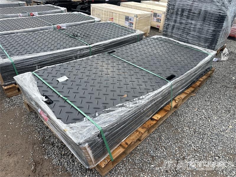 Quantity of (15) FPM Ground Protection Mats (Unus Borutstyr tilbehør og deler