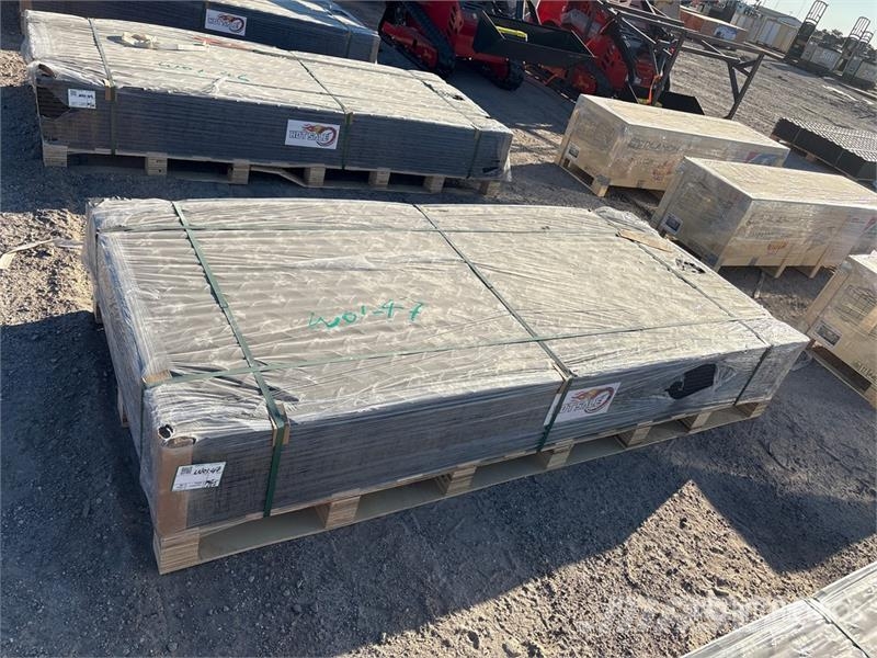 Quantity of (15) FPM Ground Protection Mats (Unus Sprzęt wiertniczy części zamienne i akcesoria
