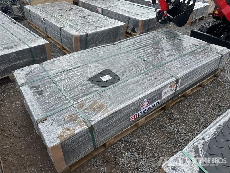 Quantity of (15) FPM Ground Protection Mats (Unus Borutstyr tilbehør og deler