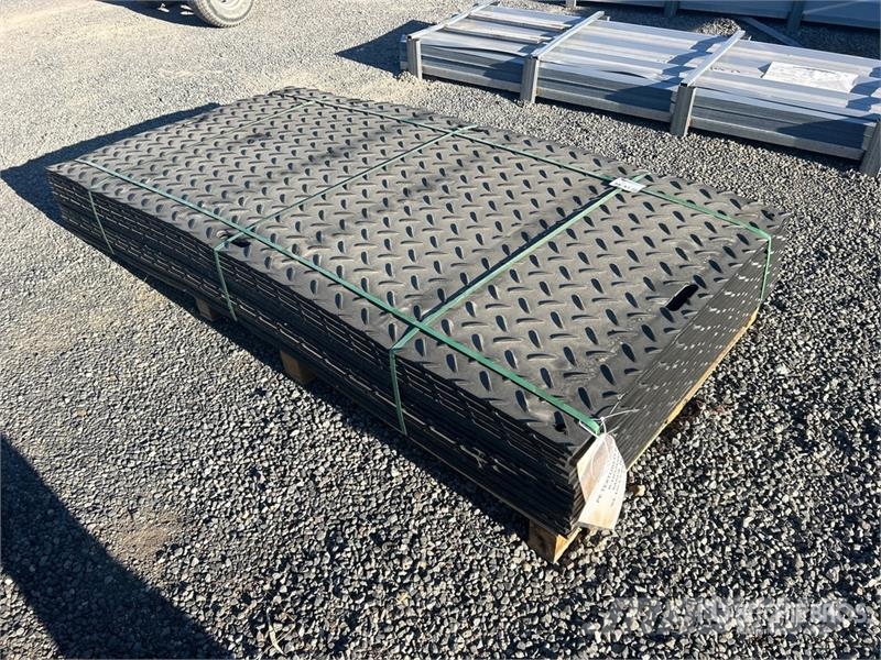 Quantity of (15) LYALS ALSRM 48 in x 94 in Ground Transport - Autres