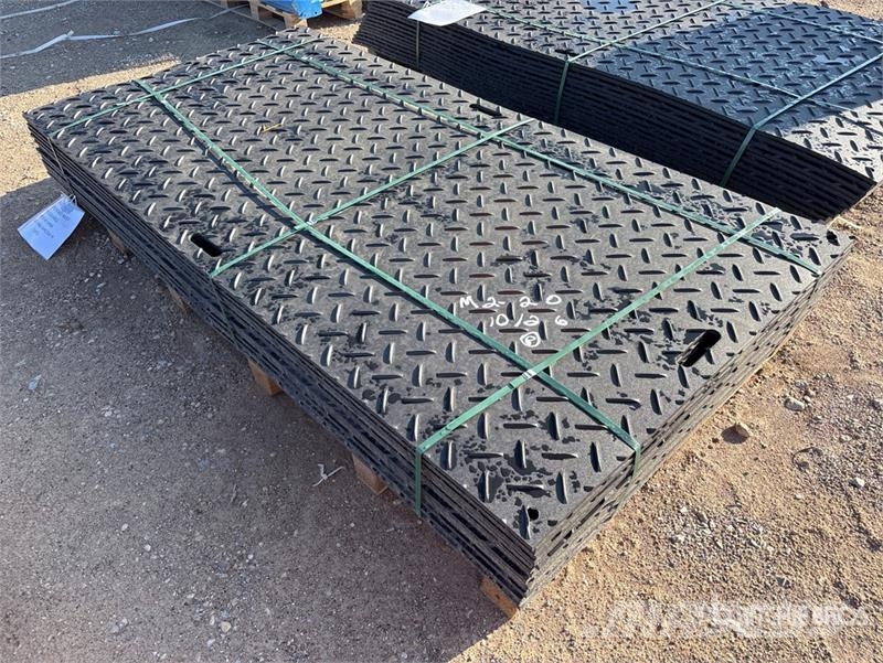 Quantity of (15) LYALS ALSRM 48 in x 94 in PE Tex Transport - Altele