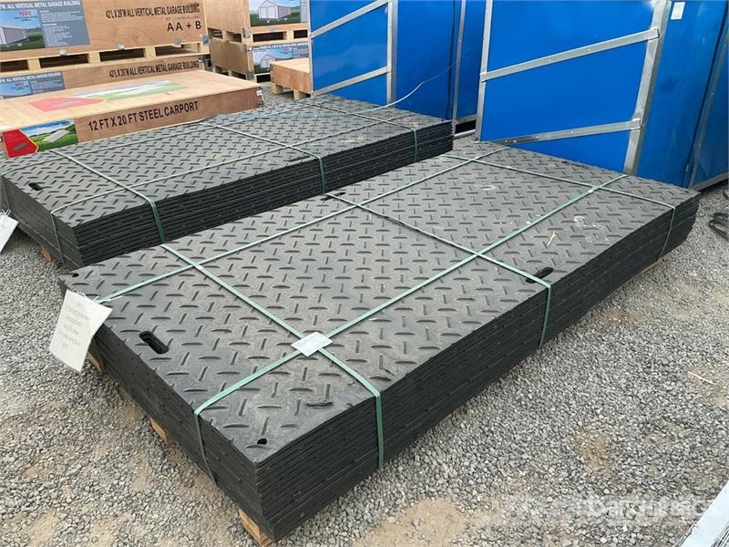 Quantity of (15) LYALS ALSRM PE Textured Road Mat 吊車起重機、絞車吊貨機和物料升降機
