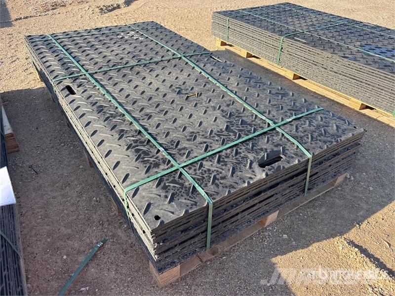 Quantity of (15) LYALS ALSRM 48 in x 94 in PE Tex Transport - Altele