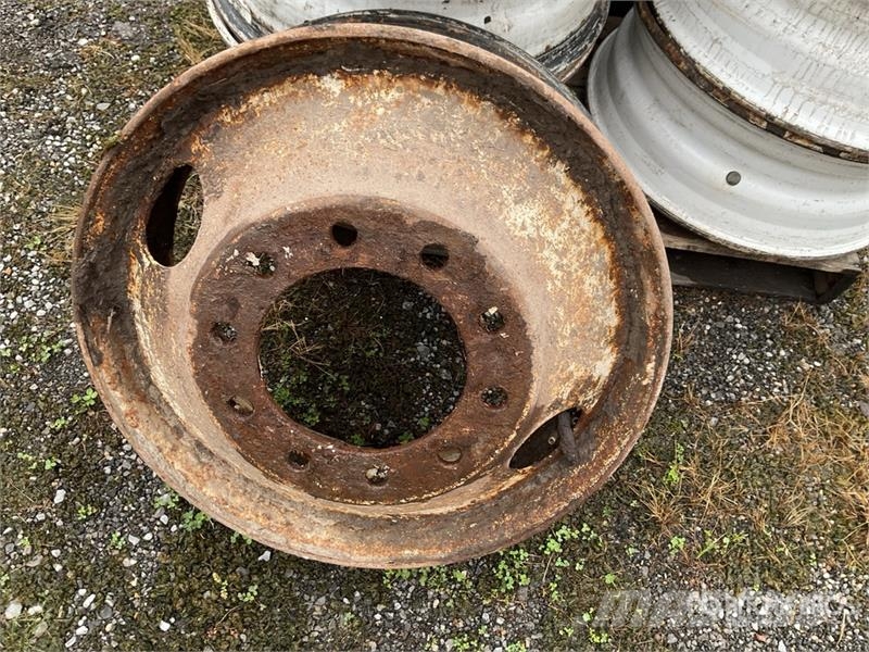 Quantity of (15) Mixed Lot of Steel 24.5 and 22.5  Коммерческий транспорт - Другие