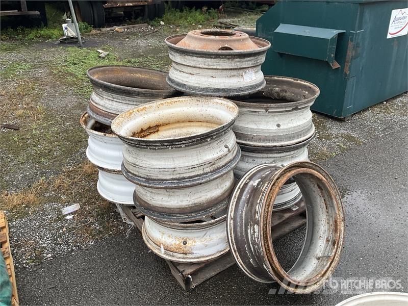  Quantity of (15) Mixed Lot of Steel 24.5 and 22.5  Коммерческий транспорт - Другие