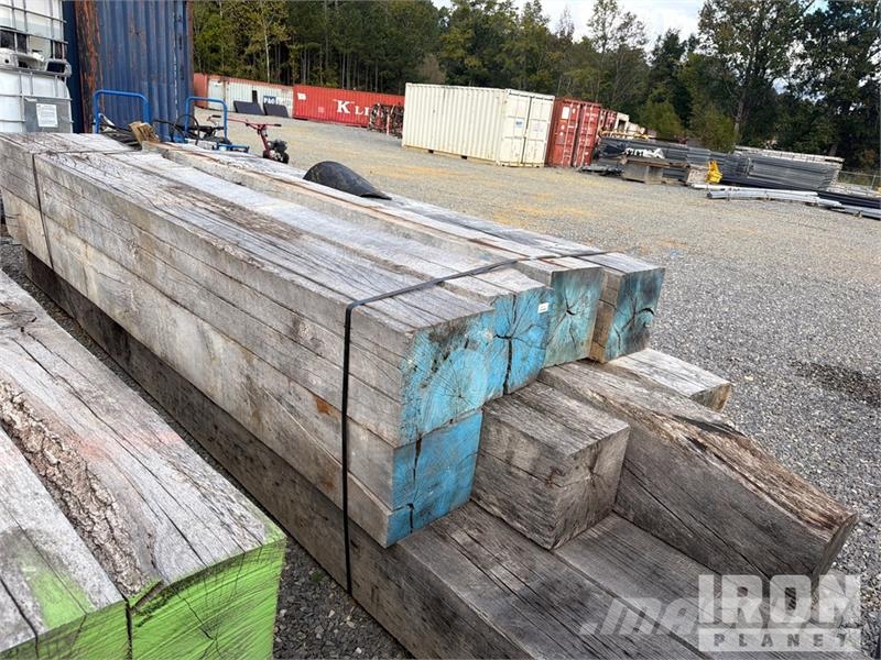 Quantity of (16) 12 In x 12 In x 10 ft Hard Wood T Verricelli, paranchi e sollevatori per materiali