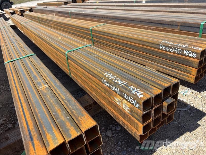 Quantity of (16) 2 in x 2 in x 18 ft Square Tubing Utovorne dizalice, vitla i dizala za materijal