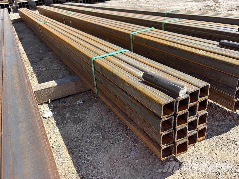 Quantity of (16) 2 in x 2 in x 18 ft Square Tubing Utovorne dizalice, vitla i dizala za materijal