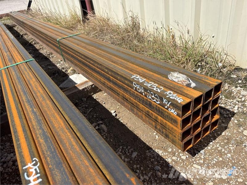 Quantity of (16) 2 in x 2 in x 18 ft Square Tubing Utovorne dizalice, vitla i liftovi za materijal