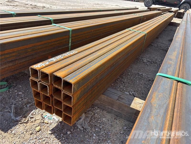 Quantity of (16) 2 in x 2 in x 18 ft Square Tubing Utovorne dizalice, vitla i dizala za materijal