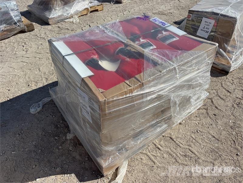  Quantity of (16) 5 gal Liquid Utility Jugs مكونات أخرى