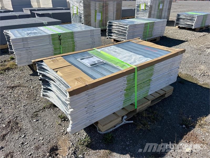  Quantity of (19) 6' x 36" Trex Enhance Steel Raili Ostale komponente za građevinarstvo